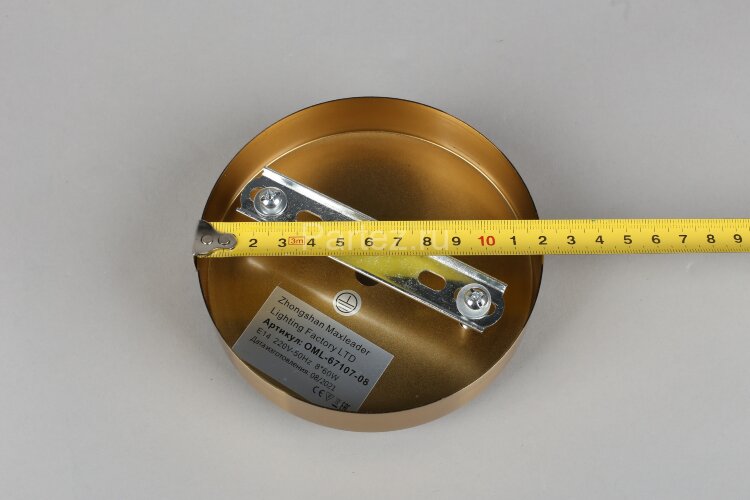 Потолочная люстра Omnilux OML-67107-08